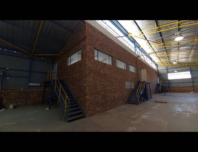4,616M² WAREHOUSE TO LET IN CLAYVILLE